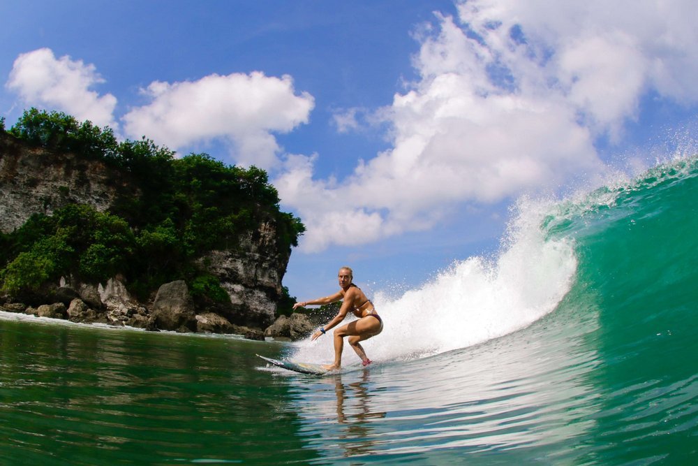 Серфинг на Бали в Индонезии