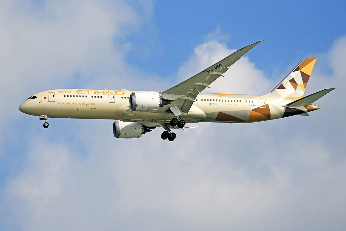 Авиакомпания Etihad запустит новые рейсы из Петербурга в Абу-Даби